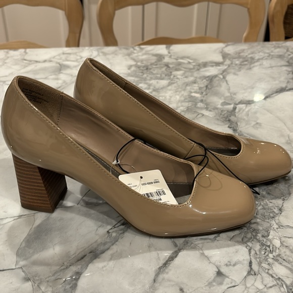 Wedge heel shoe - Picture 3 of 3